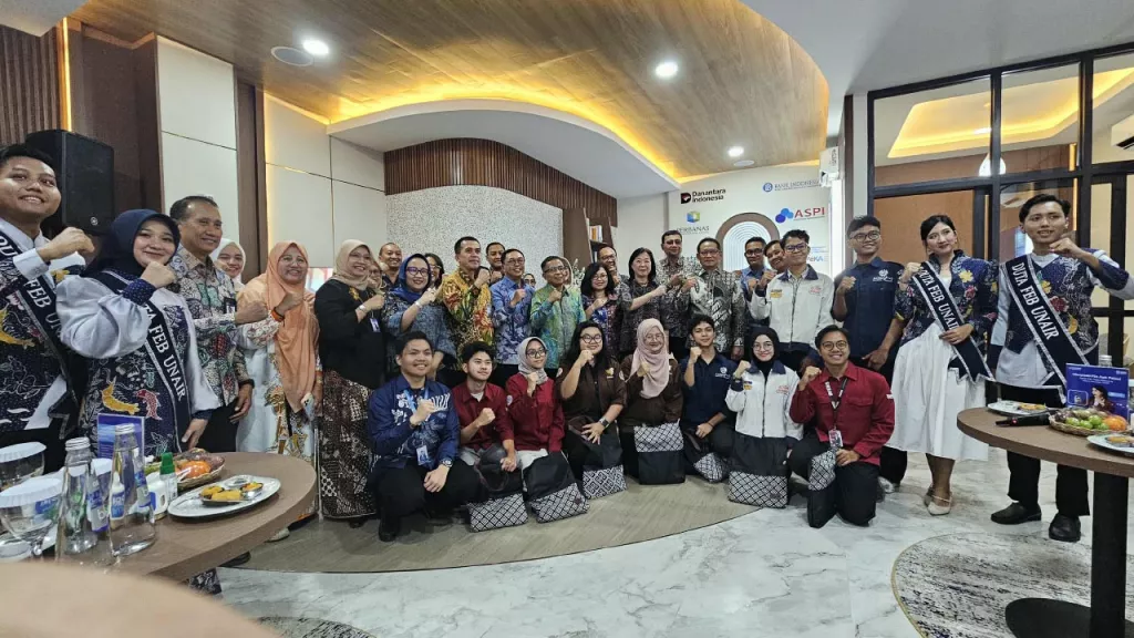 Perkuat Keamanan Transaksi Digital, BRI Dukung Gerai CERDAS PeKA di UNAIR